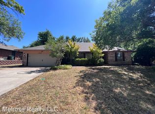 1308 Woodview Ln, Edmond, OK 73013