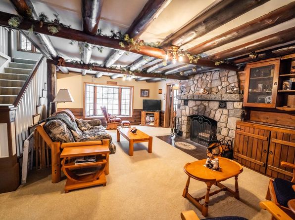 7533 Rustic Ln, Eagle River, WI 54521