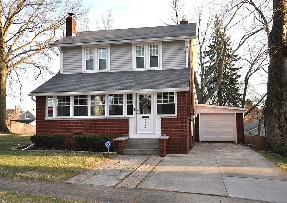 1st image of 2554 Woodmere Ave