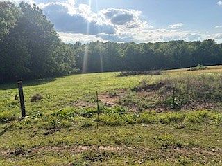 2nd image of 4884 Rock House Rd