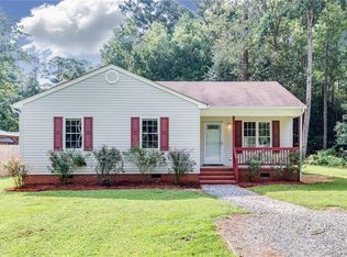 157 Pineview Dr, Hartfield, VA 23071