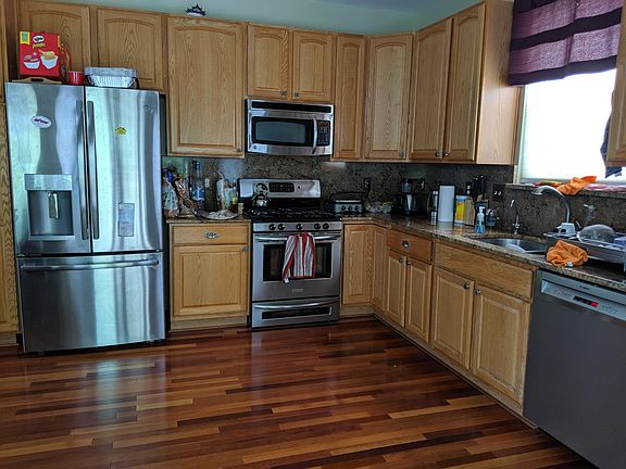 5th image of 8819 Flatbush Ct