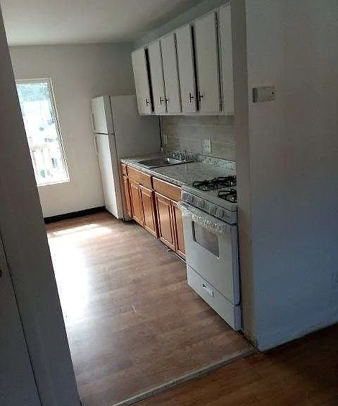 679-85 W Onondaga St — Photo 7