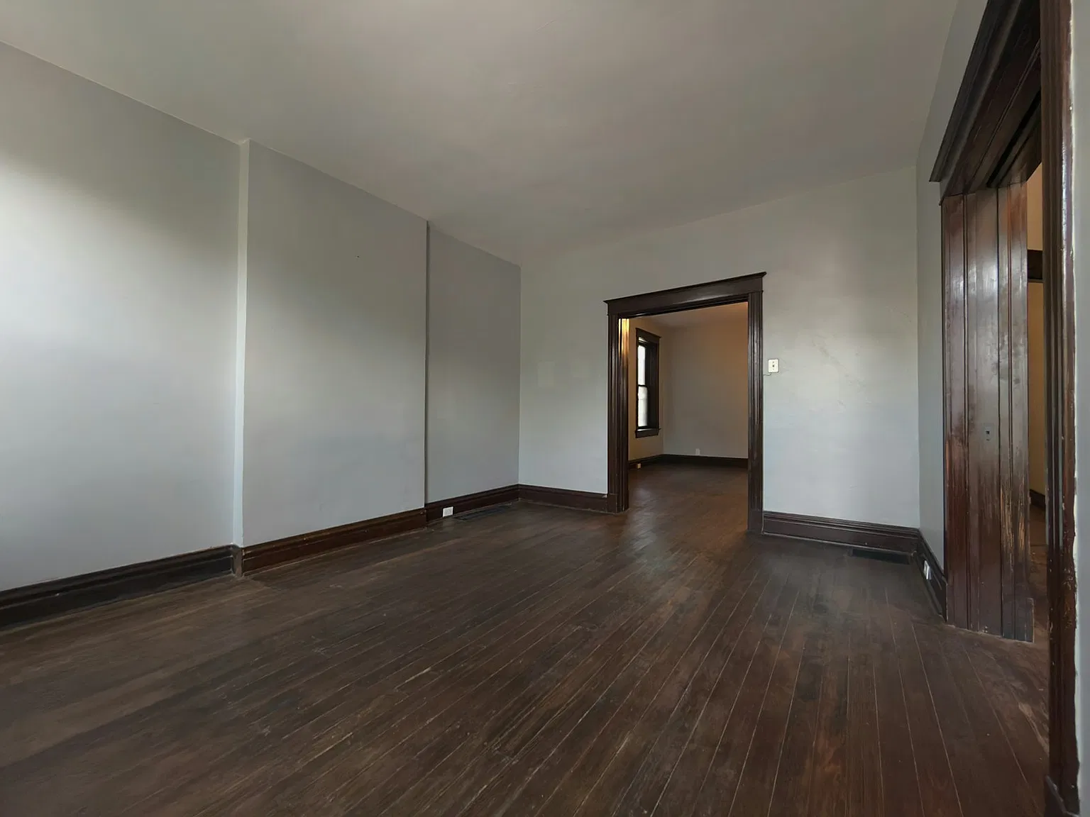 3330 Virginia Avenue, Unit 1F — Photo 2