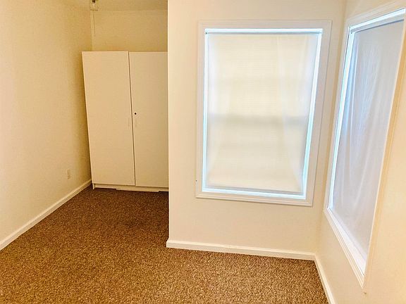 3rd image of 225 Rhodes St