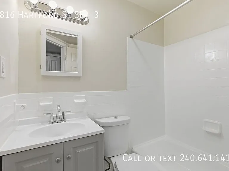 2816 Hartford St SE #3 — Photo 10