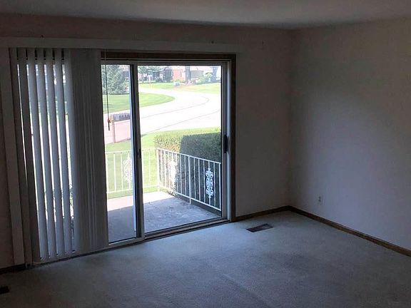 4th image of 5128 Southglow Ct SE #124