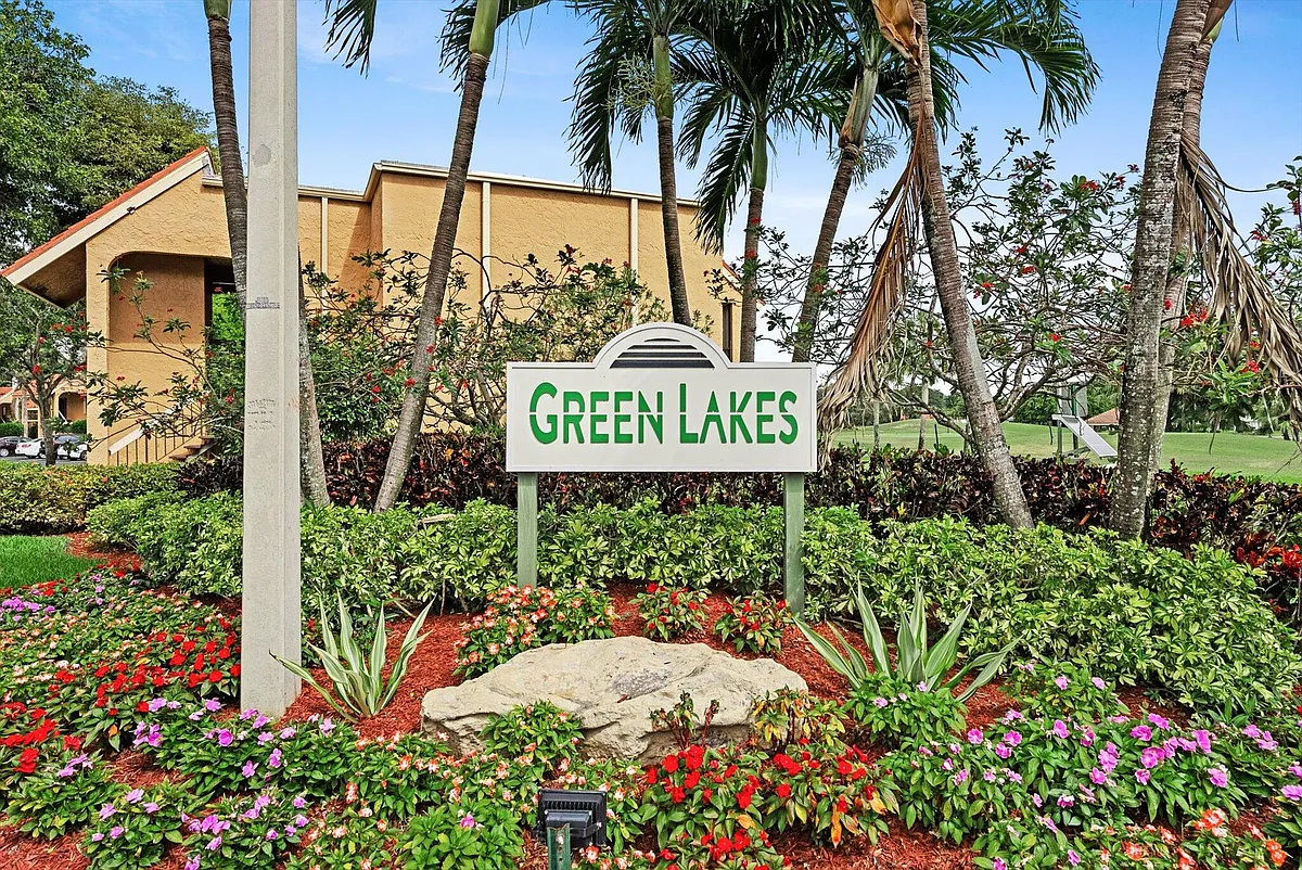 Photo 1 of 27 - 11282 Green Lake Dr #204 - Boynton Beach, FL Primary Photo - 11282 Green Lake Dr #204