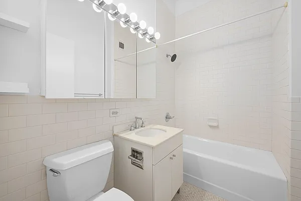 Rented by Compass | media 6