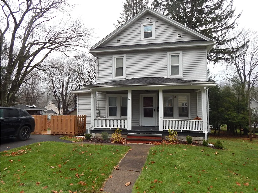 12 Woodside Ave photo 1