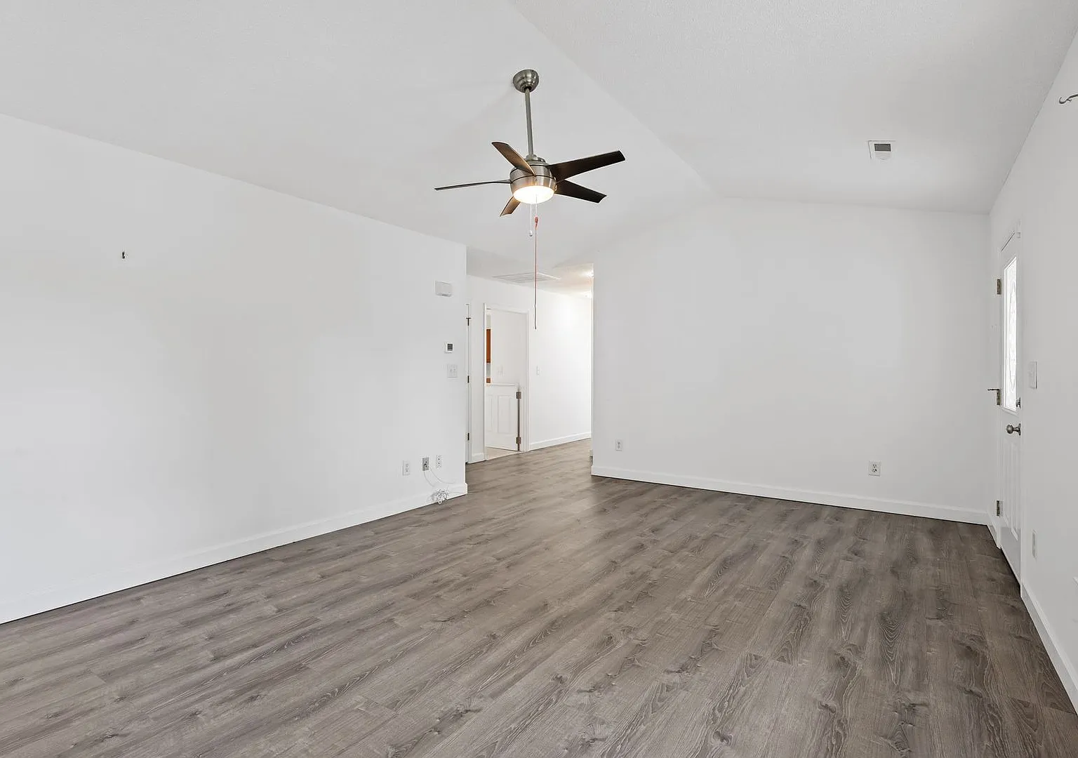 3 Bedroom 2 Bathroom house for rent — Photo 4