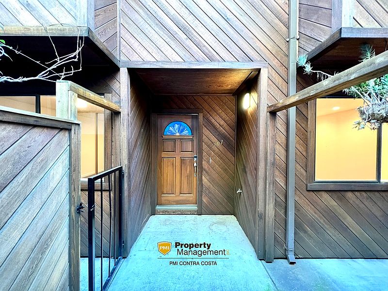 1st image of 1761 Carmel Dr APT 201