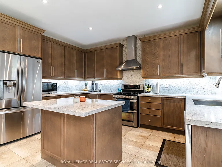 531 Bridgeview Rd — Photo 10