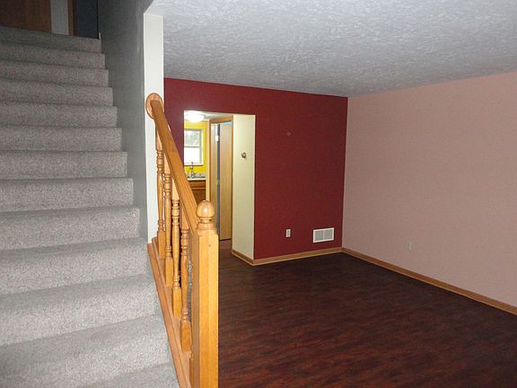 3rd image of 406 N Owens Dr APT F