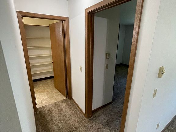 4th image of 130 Burritt Avenue Parkwood Gln #4