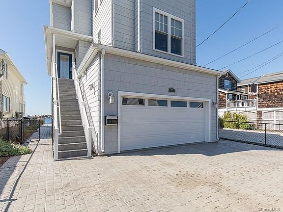 Parking for 6 cars!!