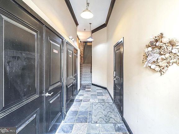 2nd image of 207 Rector St