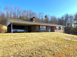 947 Bellspur Rd, Laurel Fork, VA 24352