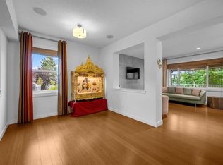 233 NW Cranarch Cmn SE, Calgary, AB T3M1M2