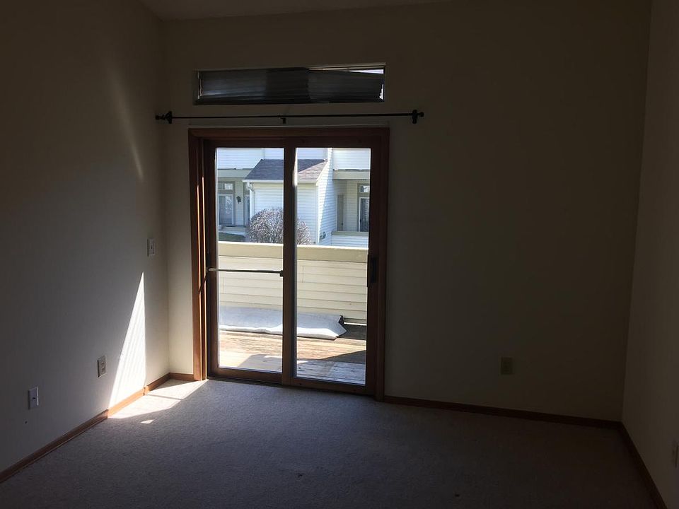 923 Hampton Place Blvd Troy NY Zillow