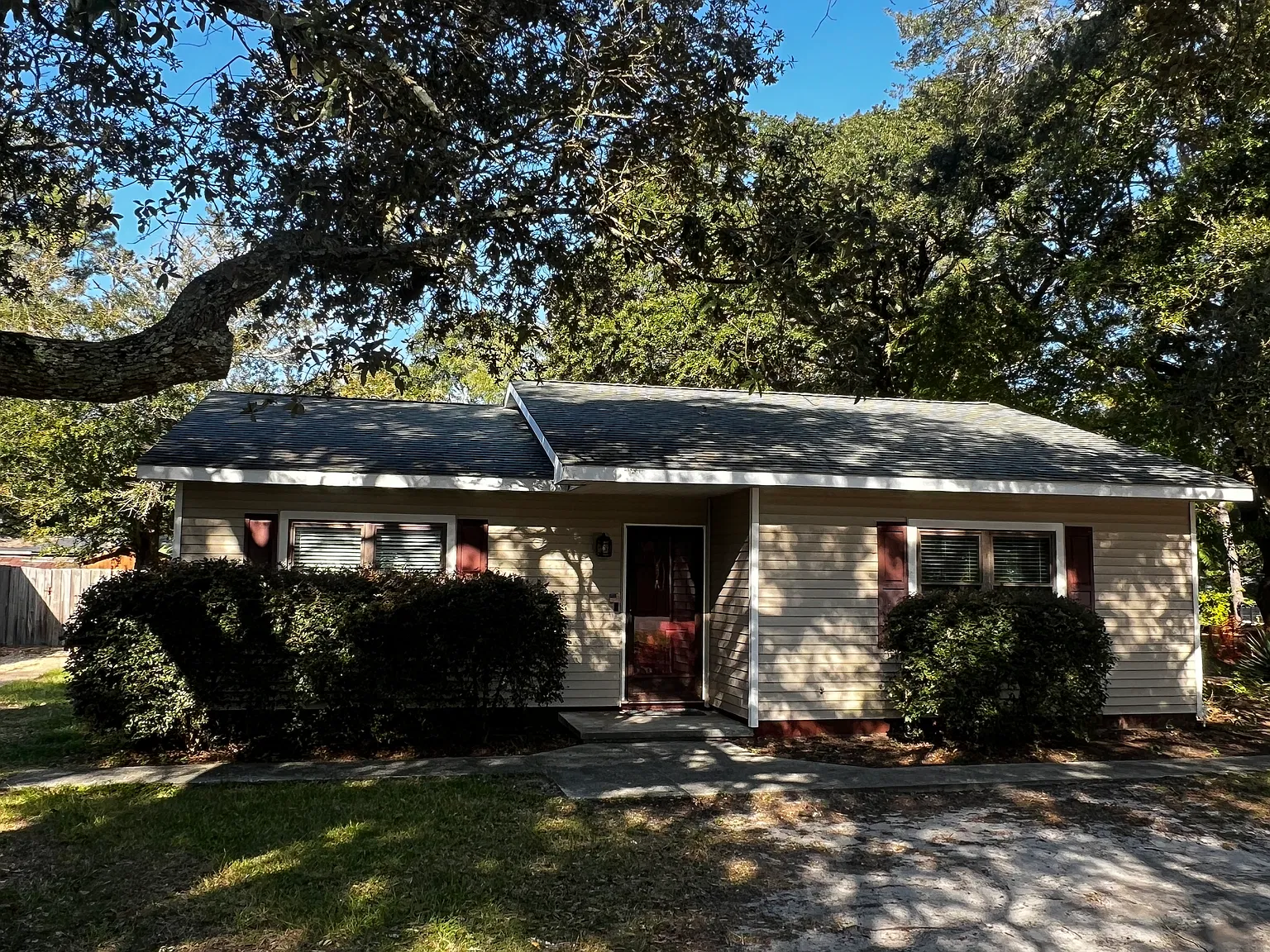 3 bed, 1113 sqft, $2,000 — Photo 2