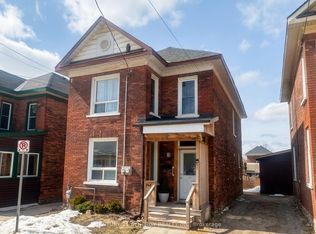 164 Chambers St, Smiths Falls, ON K7A 2Z4