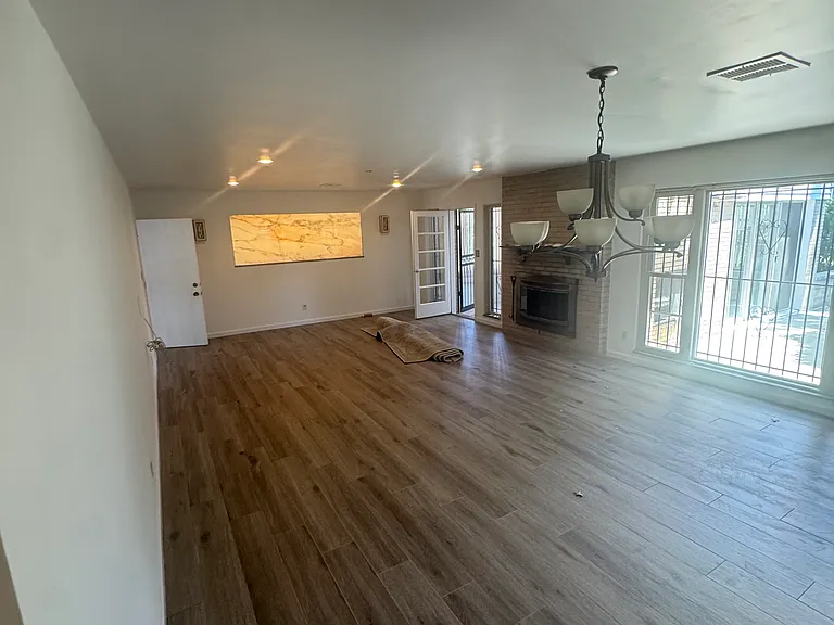 1240 Neill Ave — Photo 3