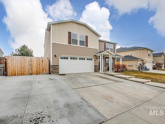 2nd image of 403 E Willowcreek Dr