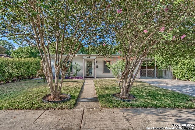 1st image of 154 E Vestal Pl
