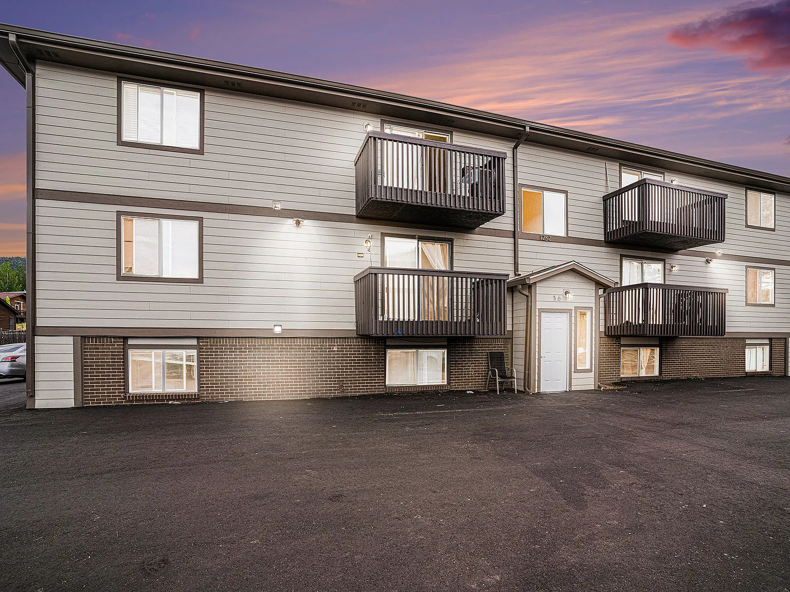 Fully Updated 2BD Condo — Photo 1