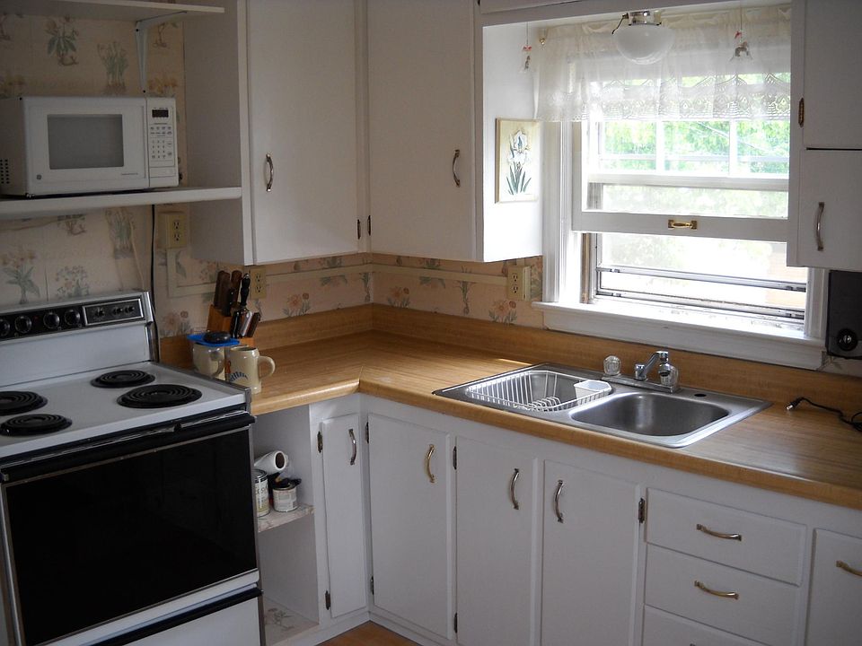 1st image of 3402 1/2 4th Ave W #1