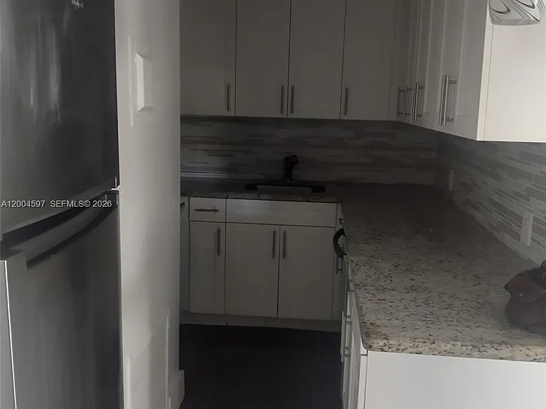 6969 Collins Ave #402 — Photo 2