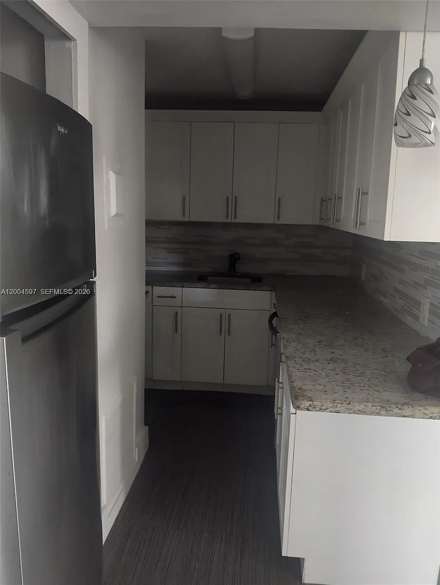 Building Photo - 6969 Collins Ave #402