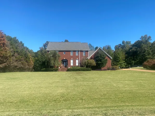 255 Oak Ridge Dr, Henderson, TN 38340