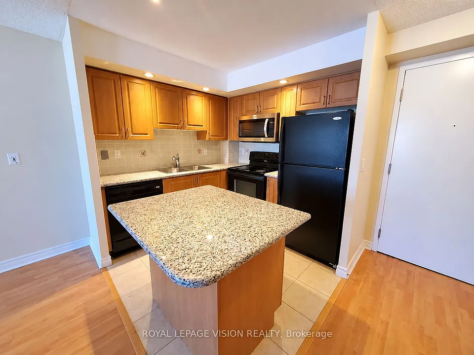 33 Cox Blvd #327