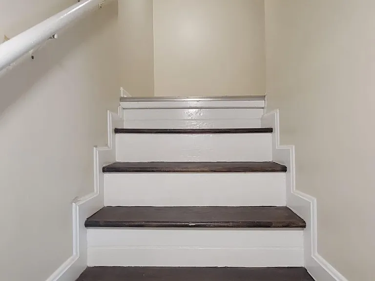 33 Paisley St #3 — Photo 6