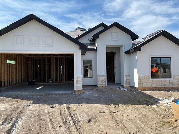 2nd image of 4001 Burr Dr