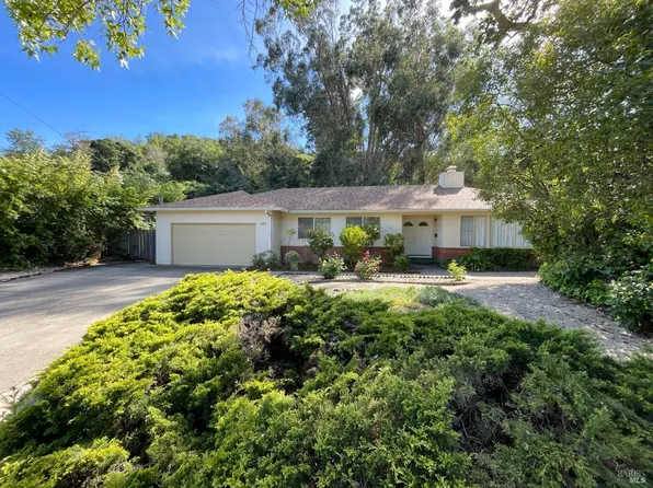 12 Lawrence Drive, Novato, CA 94945
