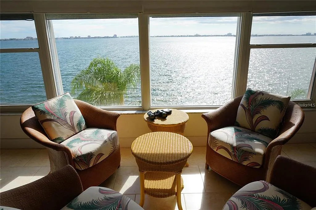 2 bed, 2.0 bath, 1450 sqft, $2,500 — Photo 3