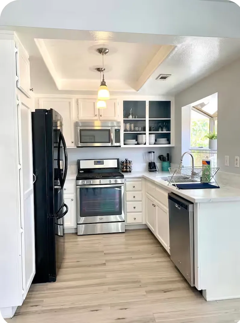 3 bed, 1329 sqft, $4,875 — Photo 1