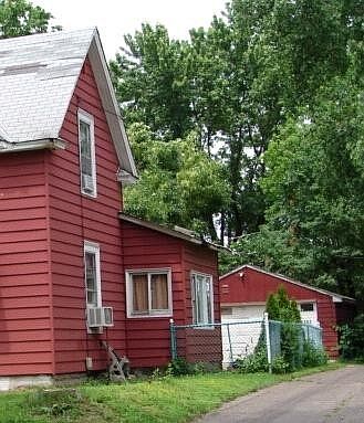 2nd image of 383 Geranium Ave E