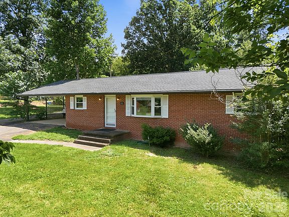 3rd image of 376 School Rd E