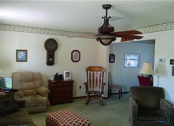 3rd image of 2605 Meadow Lane Dr