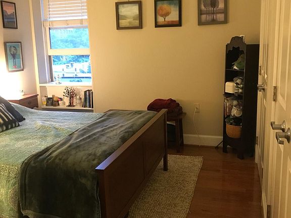 2nd image of 1916 17th St NW APT 314