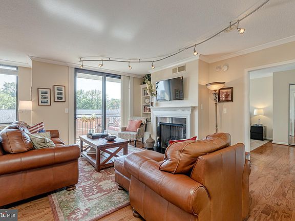 5th image of 2220 Fairfax Dr APT 511