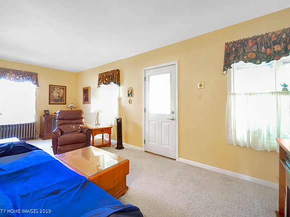 4th image of 10117 143rd St