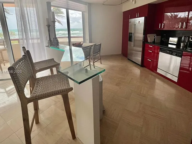 15645 Collins Ave #206 — Photo 4