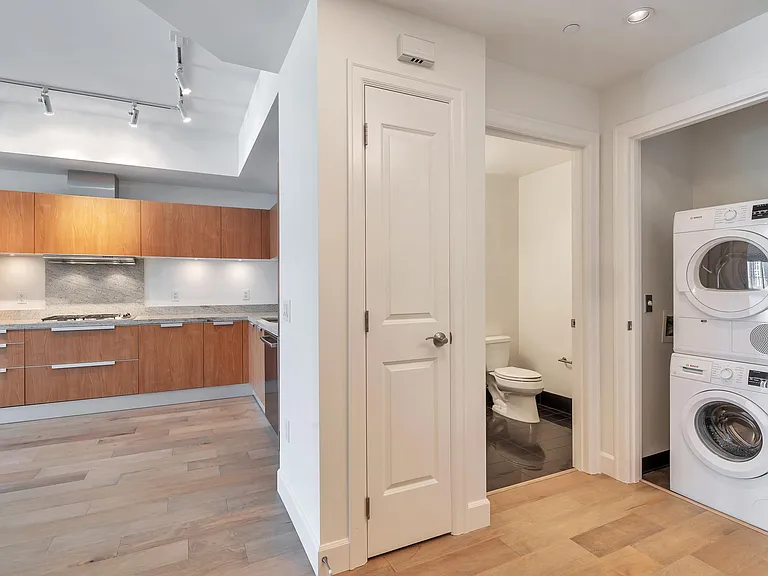 1920 4th Ave #810 — Photo 11