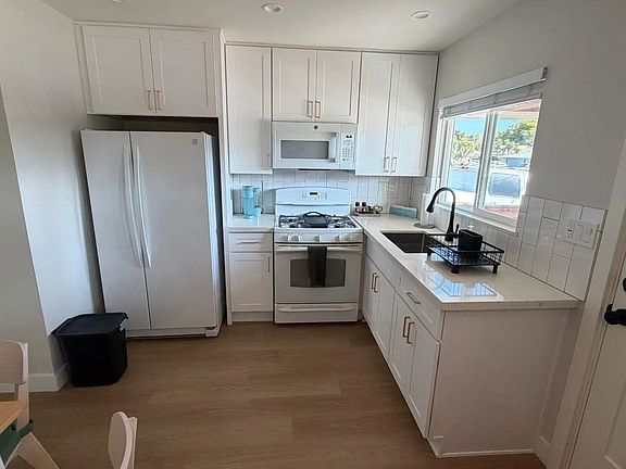 4th image of 3208 Madison Ave