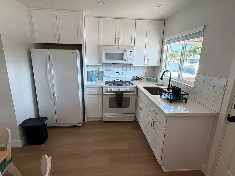 3208 Madison Ave — Photo 4
